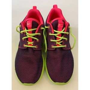 Nike Roshe One - Hyper Pink/Volt - Size 7